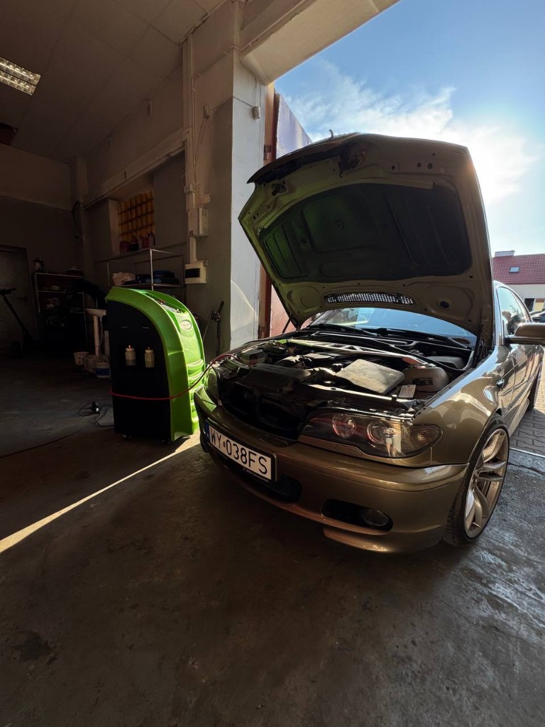 Nabijanie klimatyzacji na stacji Viaken — BESS MOTORS Warszawa